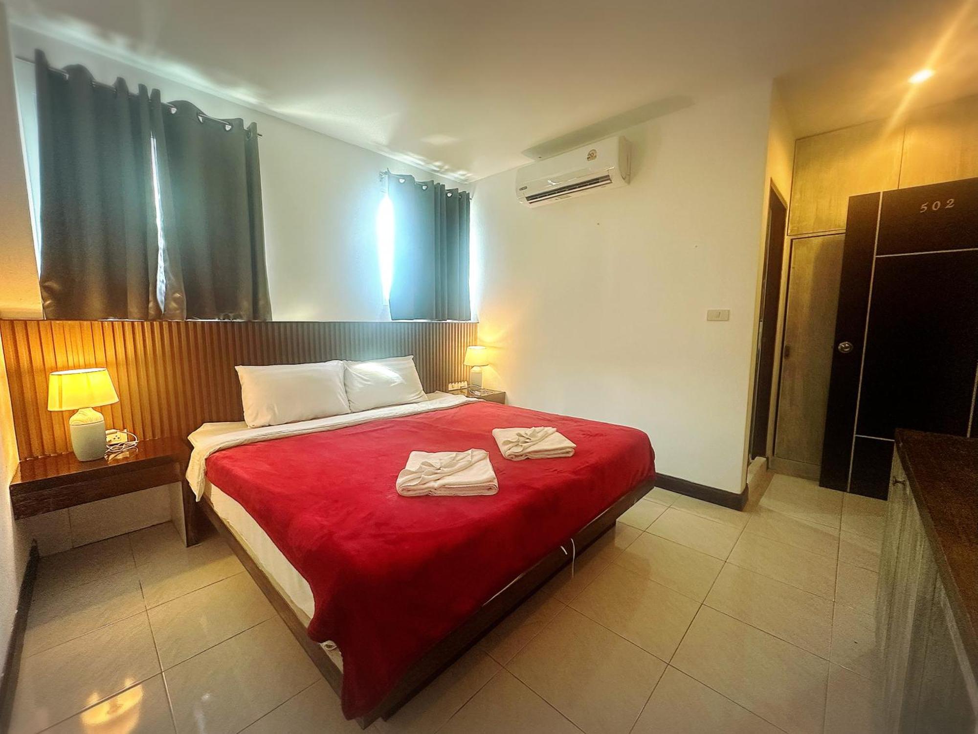 The Shades Hotel 50 Meter Beach Front Patong Kültér fotó